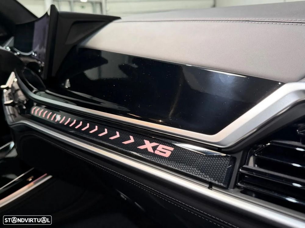 BMW X5 50 e xDrive Pack M Desportivo Pro - 41