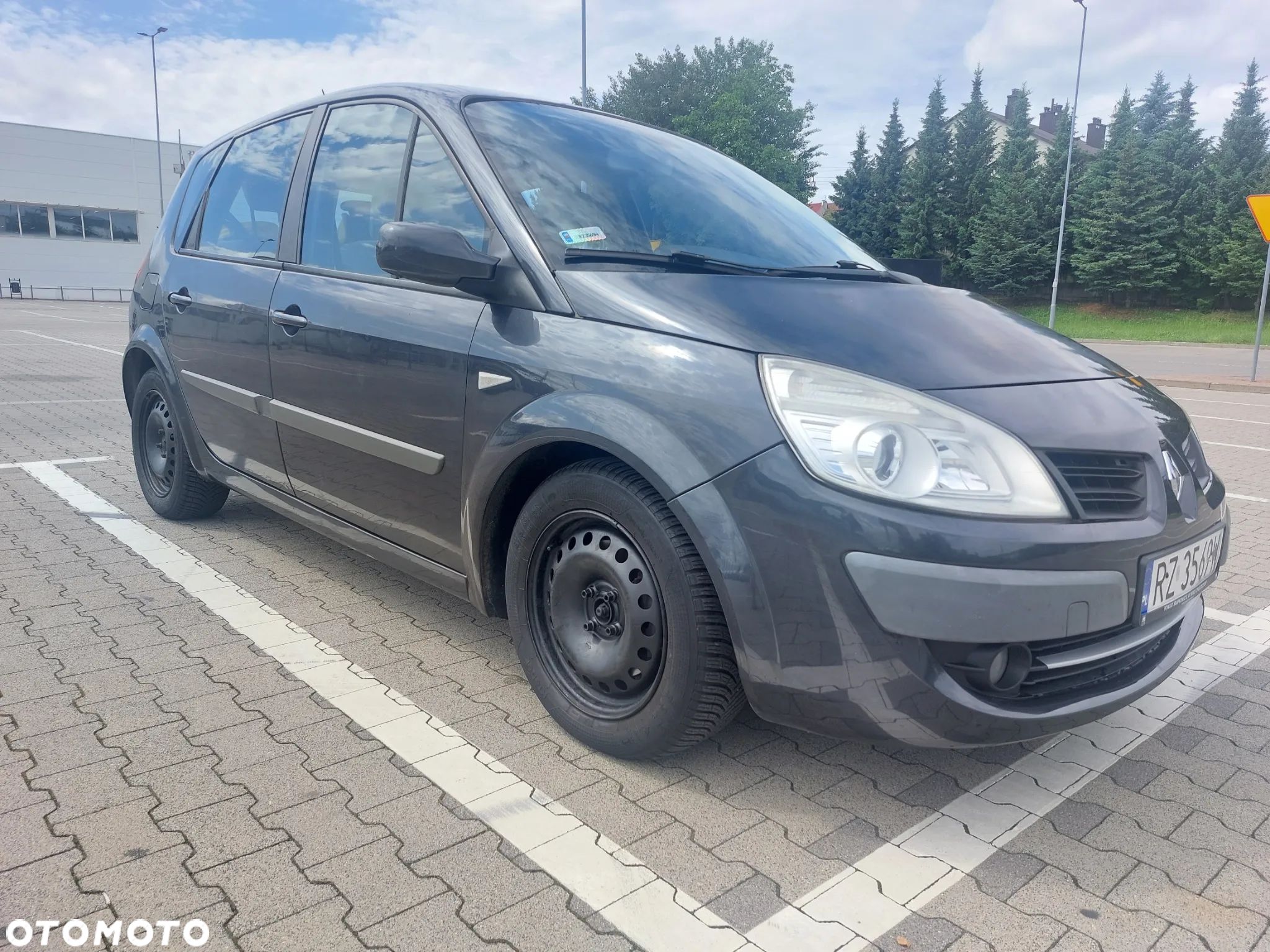 Renault Scenic - 1