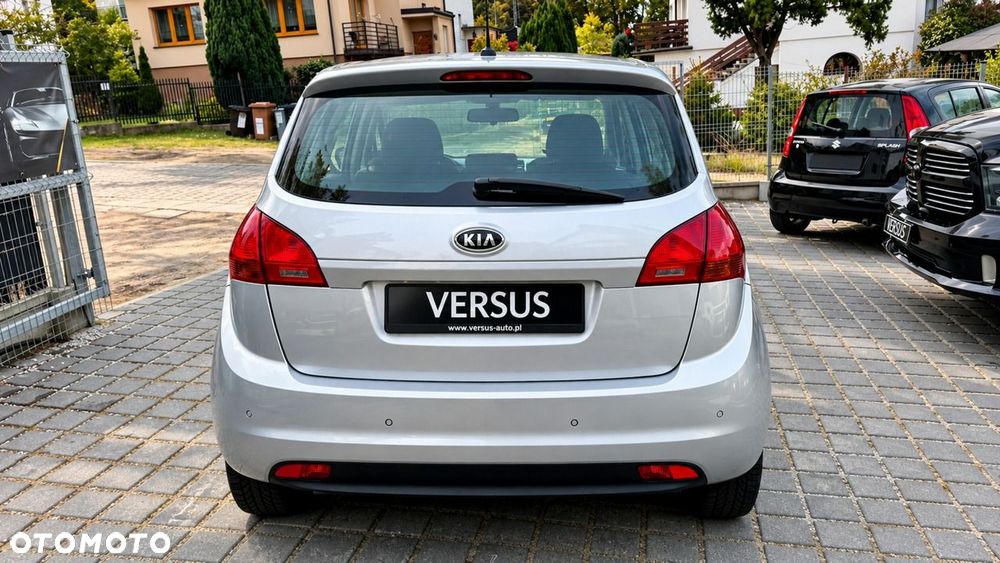 Kia Venga - 5