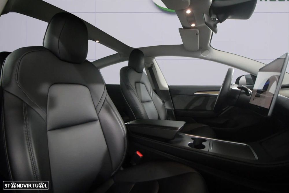 Tesla Model 3 - 12