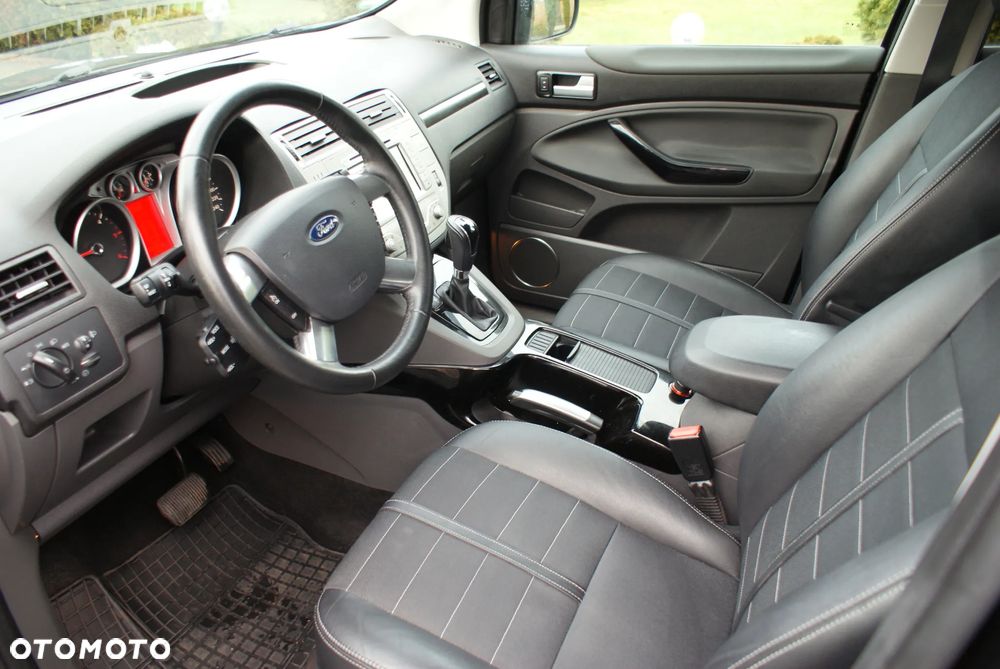 Ford Kuga 2.0 TDCi 4x4 Titanium - 8