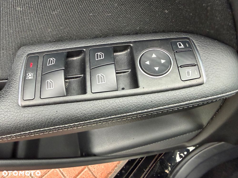 Mercedes-Benz Klasa B 180 (CDI) d 7G-DCT AMG Line - 28