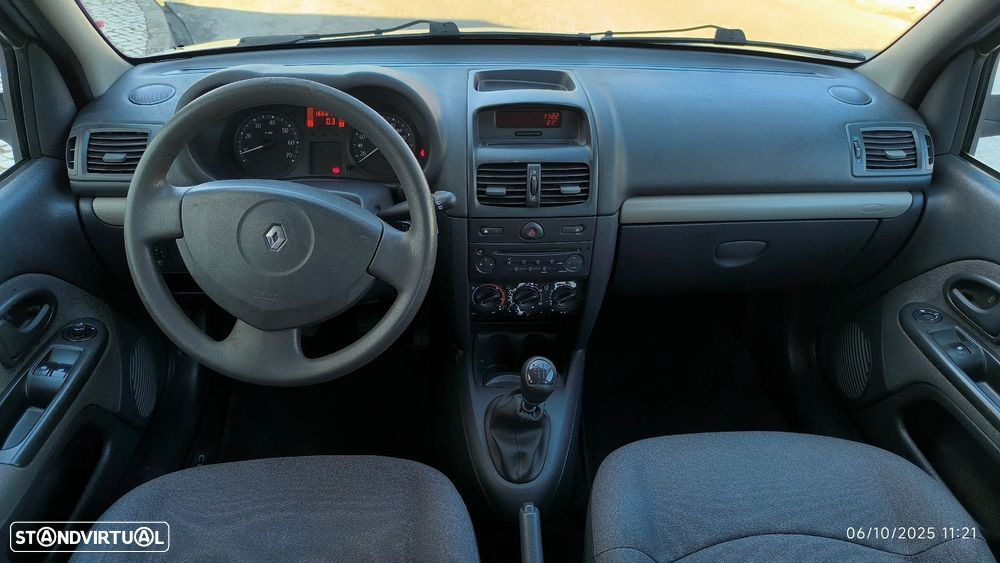 Renault Clio 1.2 16V Pack - 8