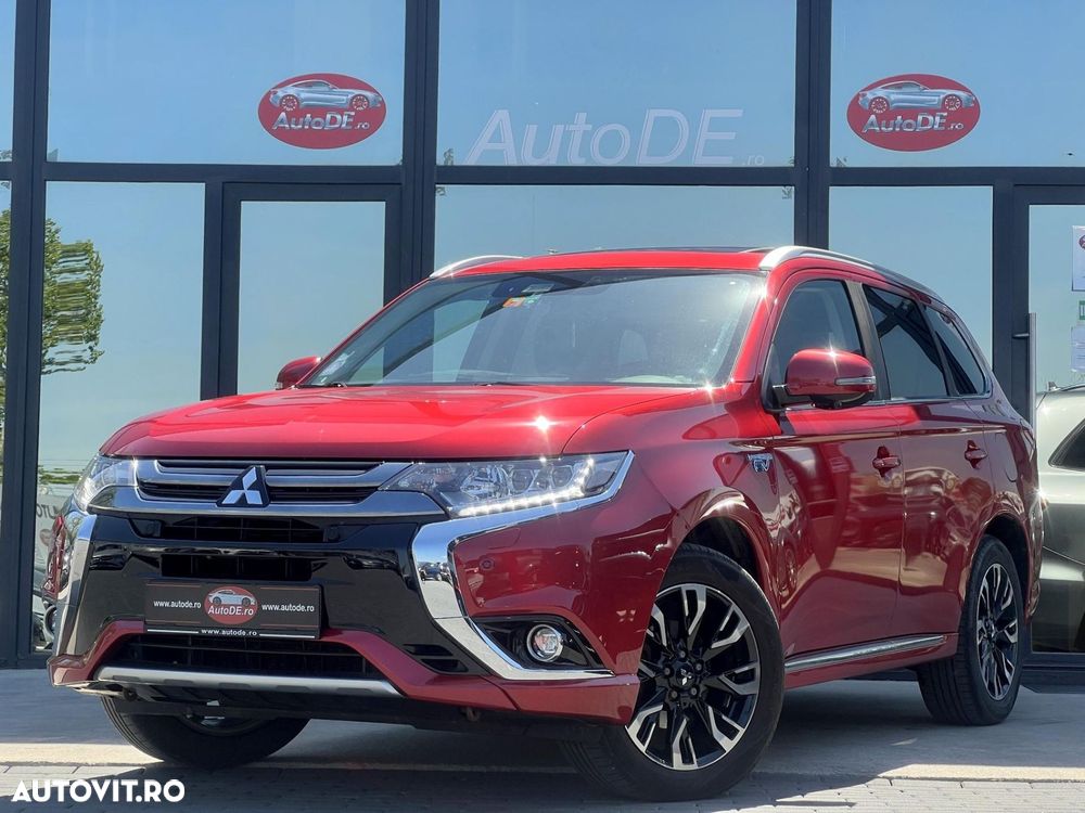 Mitsubishi Outlander - 2
