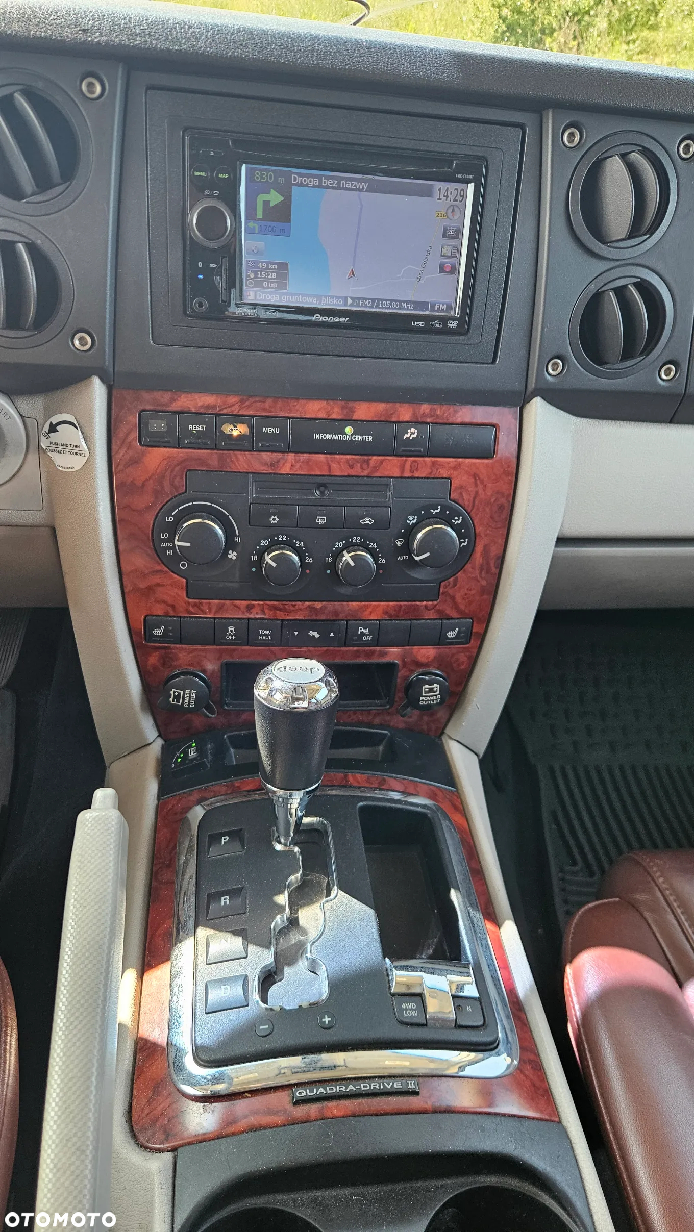 Jeep Commander 5.7 V8 Limited - 5