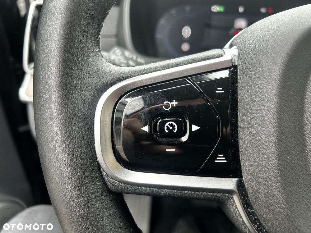 Volvo XC 90 - 21