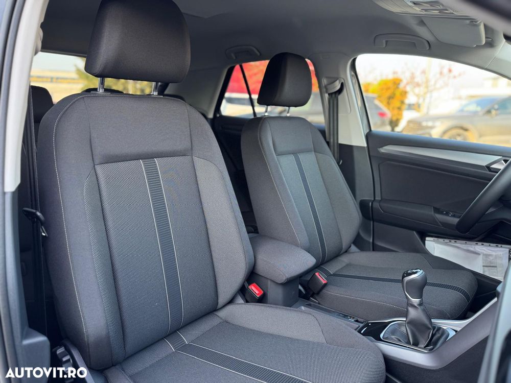 Volkswagen T-Roc - 10