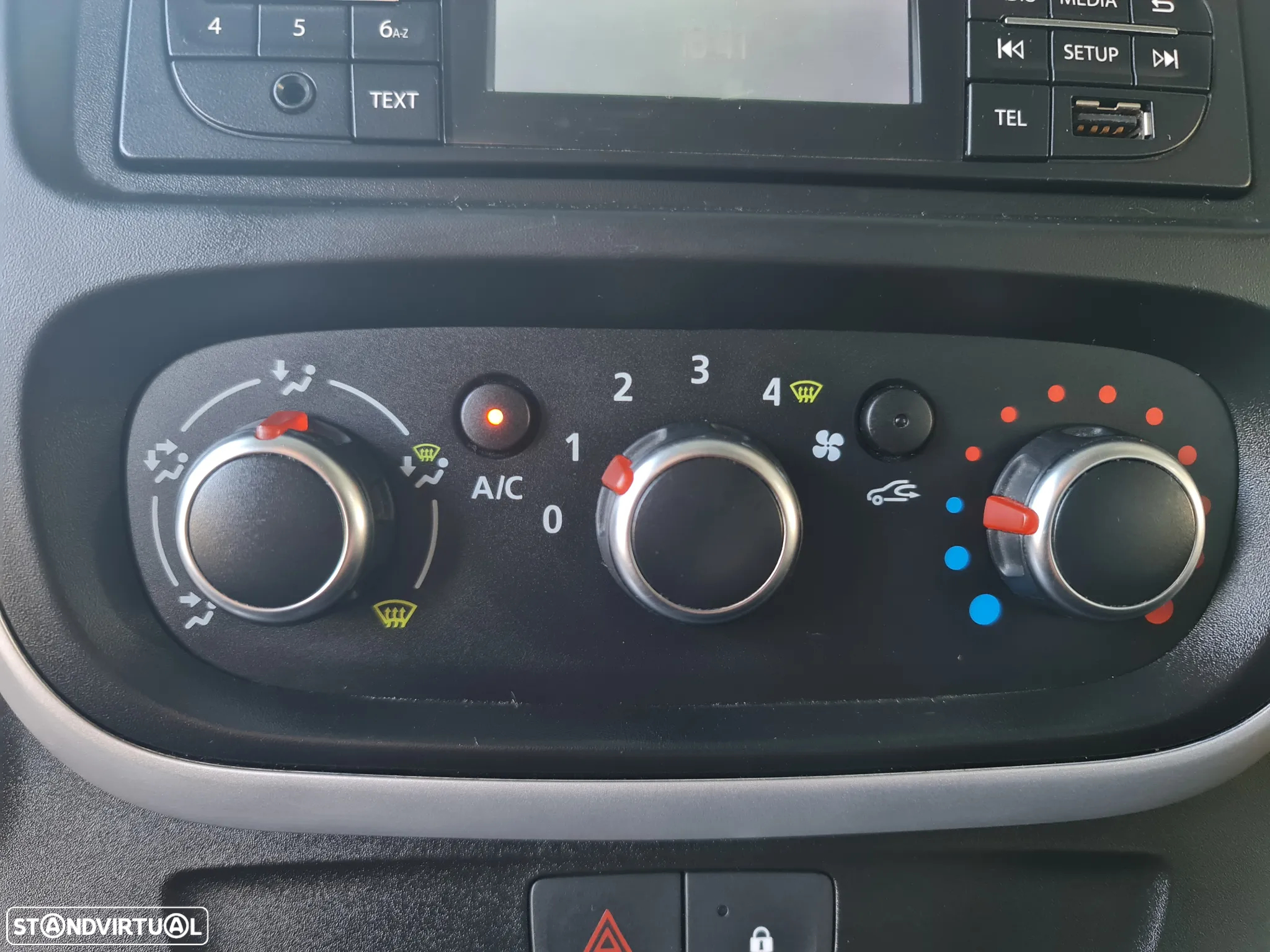 Renault TRAFIC 2.0 Dci 120CV * 6 Lug /Bluetooth/ AC/ IVA DEDUTÍVEL * - 21