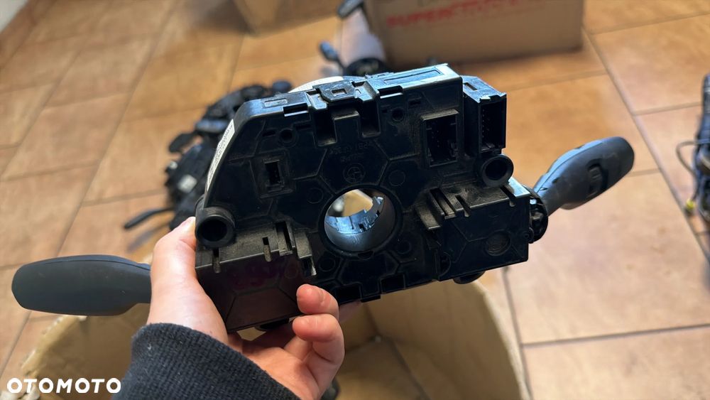 BMW F48 F15 F39 PRZEŁĄCZNIK ZESPOLONY TAŚMA AIRBAG 6827372 - 2