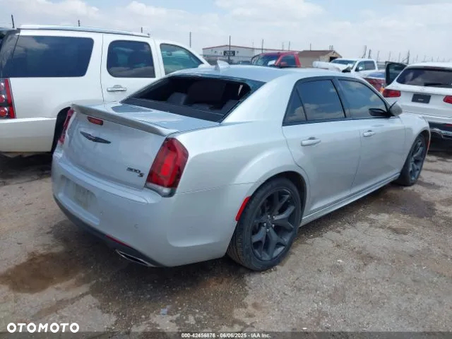 Chrysler 300s - 4
