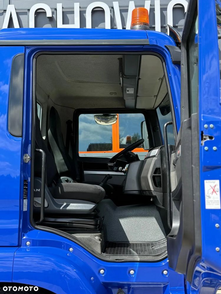 MAN TGM TGL TGS 18.250 E6 //skrzyniowy z HDS // 4x2 // żuraw HMF 1420 K2 HDS dzwig kran crane budowlanka - 30
