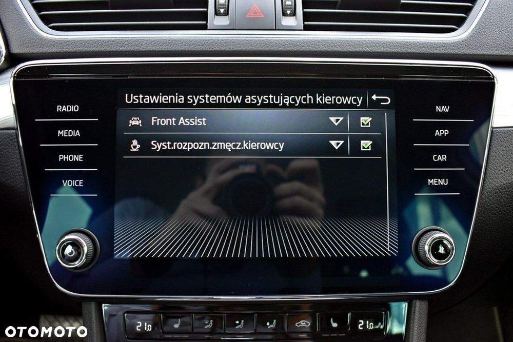 Skoda Superb 1.5 TSI Ambition DSG - 21