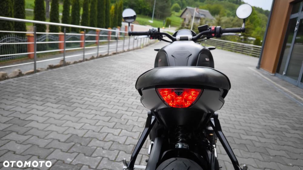Triumph Trident - 17