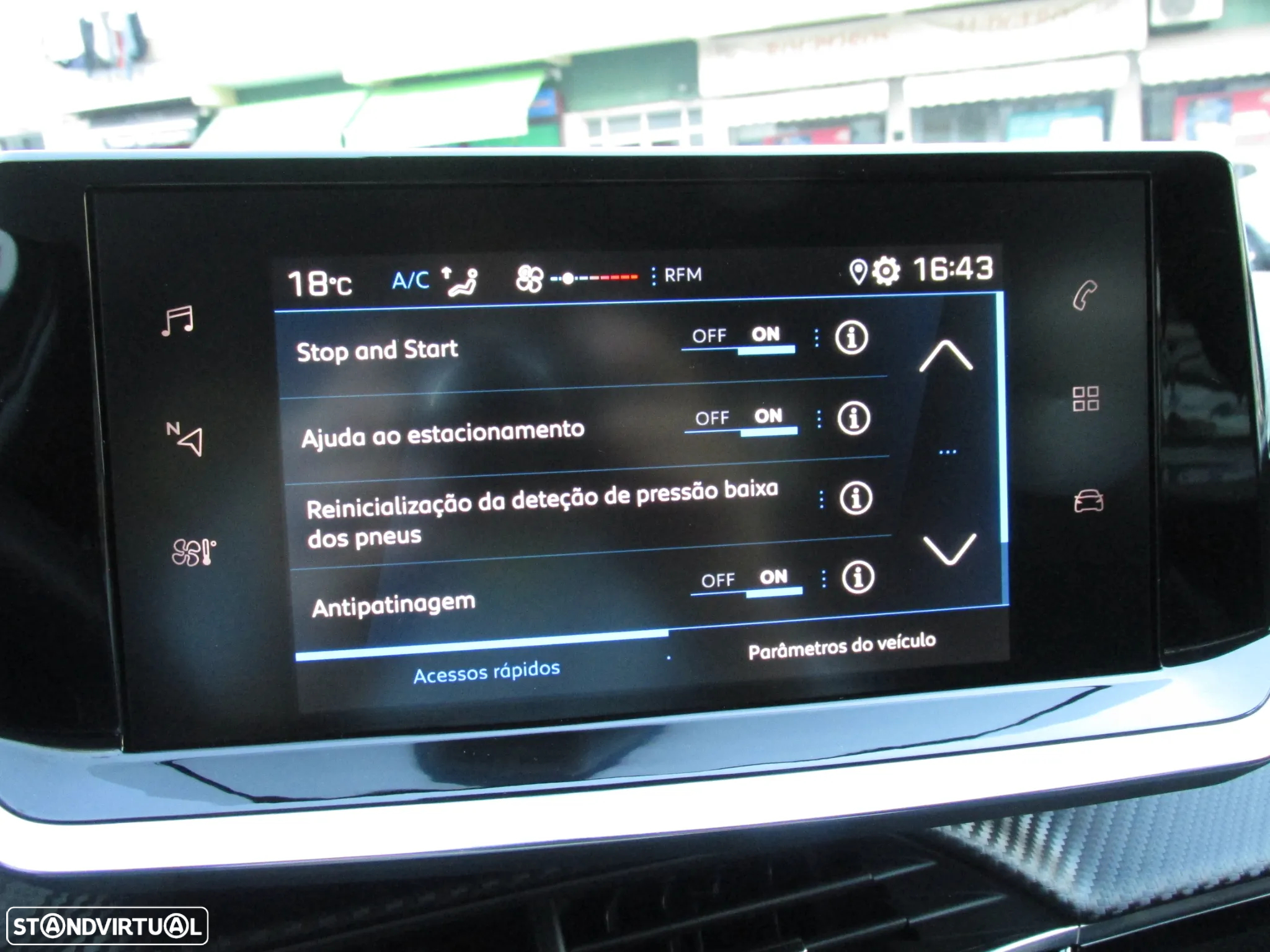 Peugeot 208 1.2 PureTech Active Pack - 32