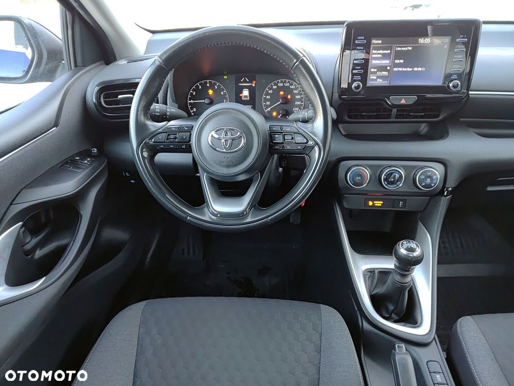 Toyota Yaris - 10