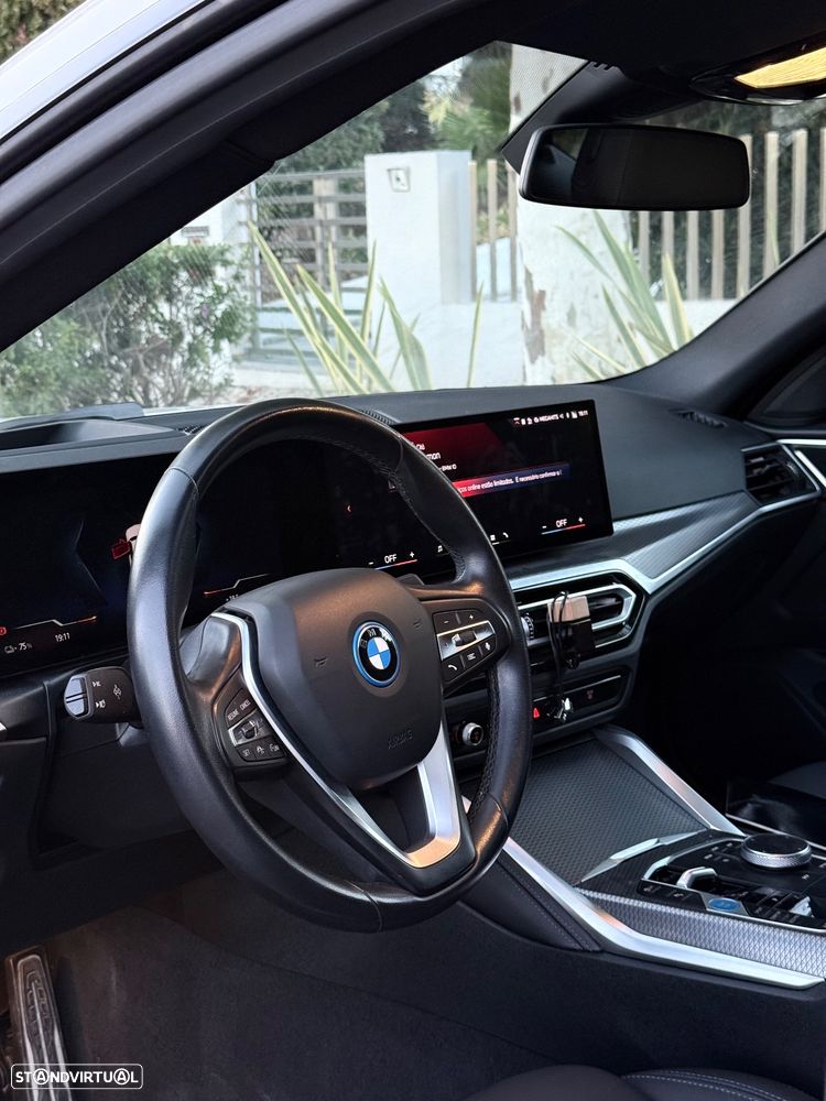 BMW i4 - 18