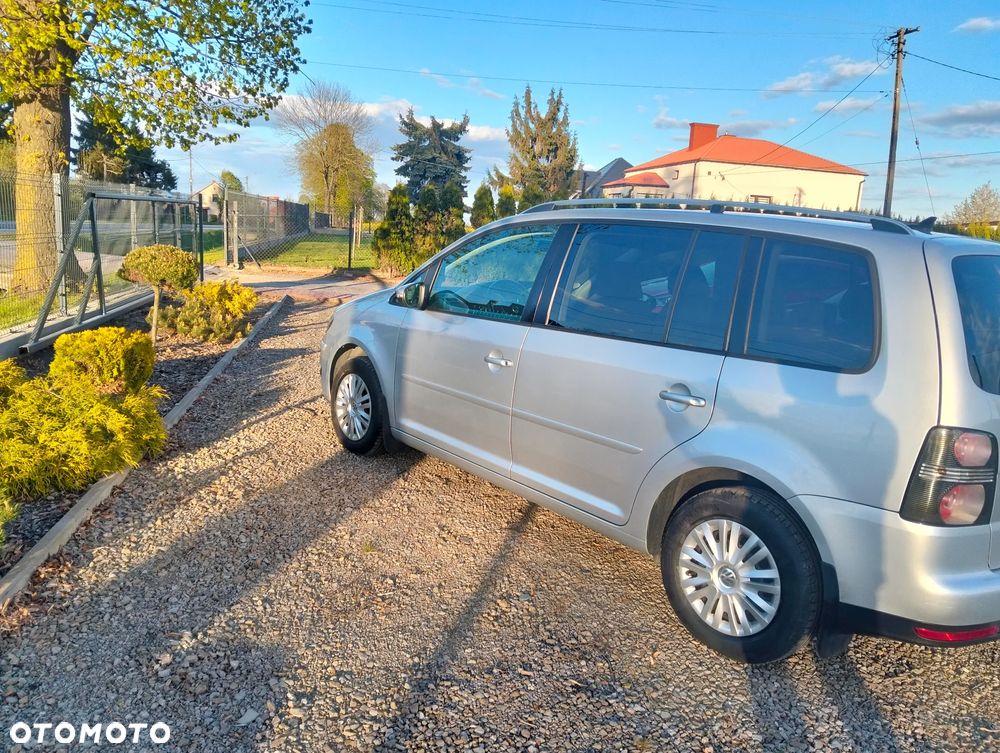 Volkswagen Touran 1.6 - 21
