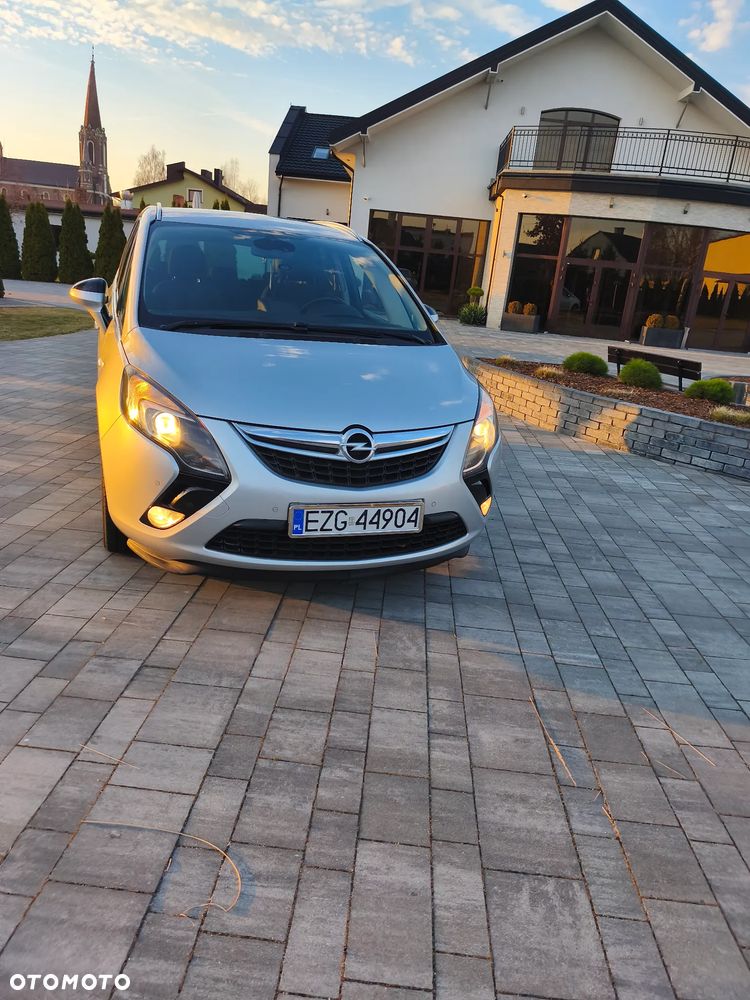 Opel Zafira - 10