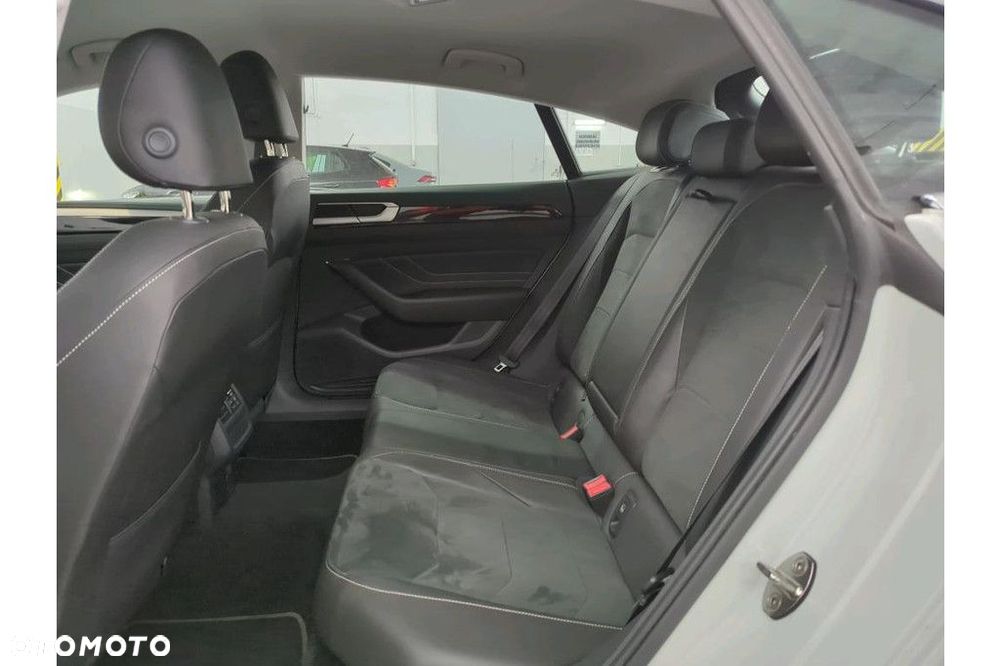 Volkswagen Arteon 2.0 TSI Elegance DSG - 8