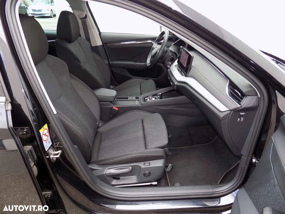 Skoda Octavia 2.0 TDI DSG First Edition - 28