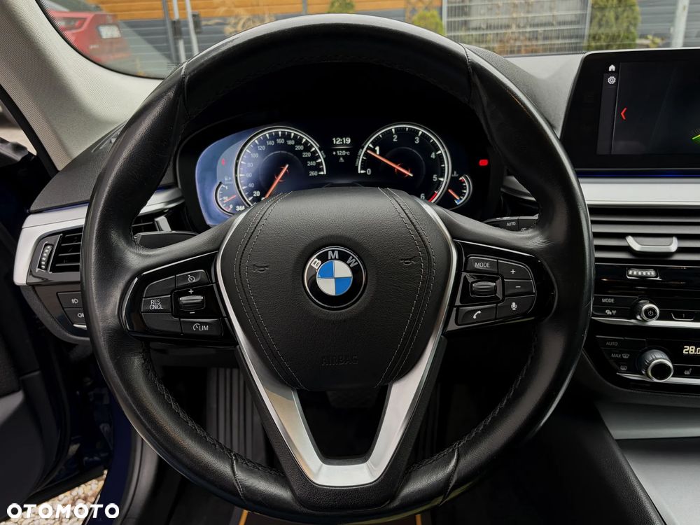 BMW Seria 5 520d - 23