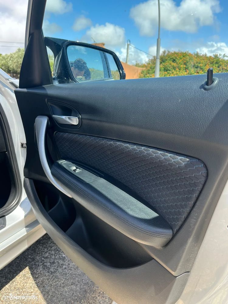BMW 118 d Pack M - 12