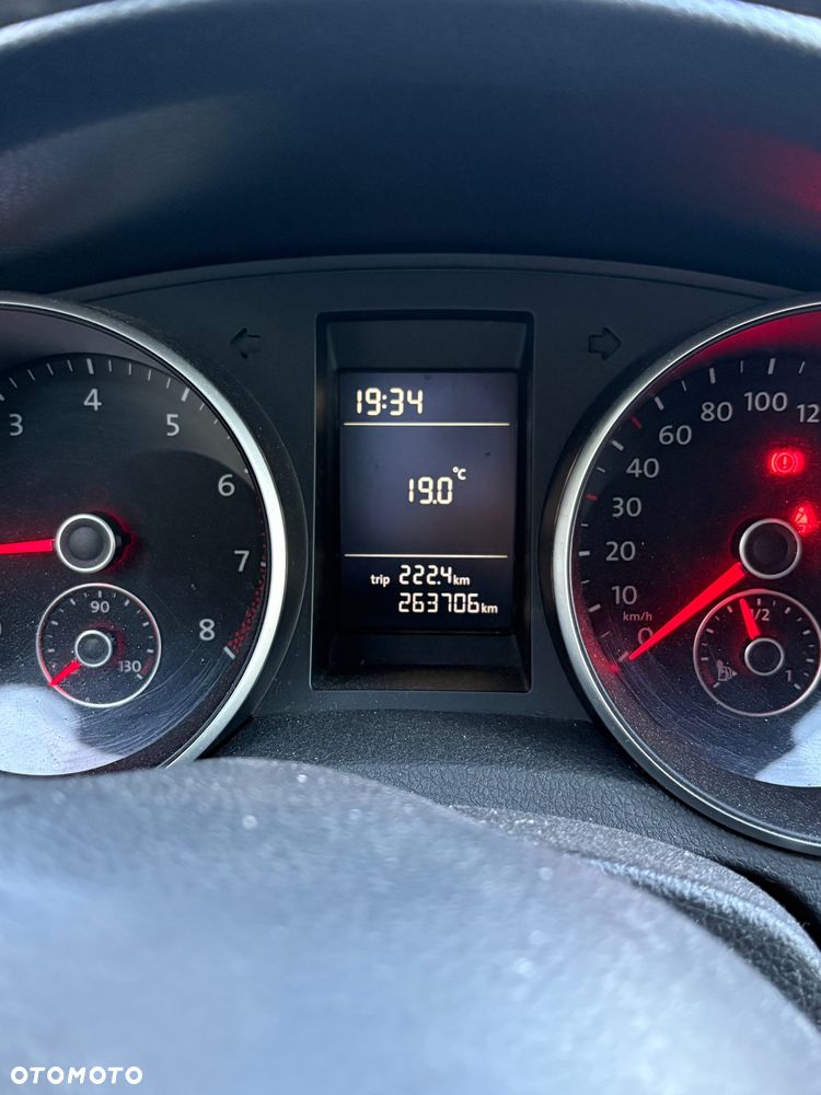 Volkswagen Golf - 8