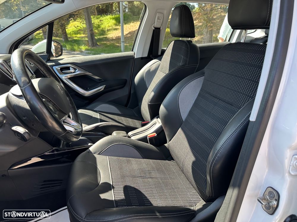 Peugeot 2008 PureTech 110 Stop&Start EAT6 Allure - 10