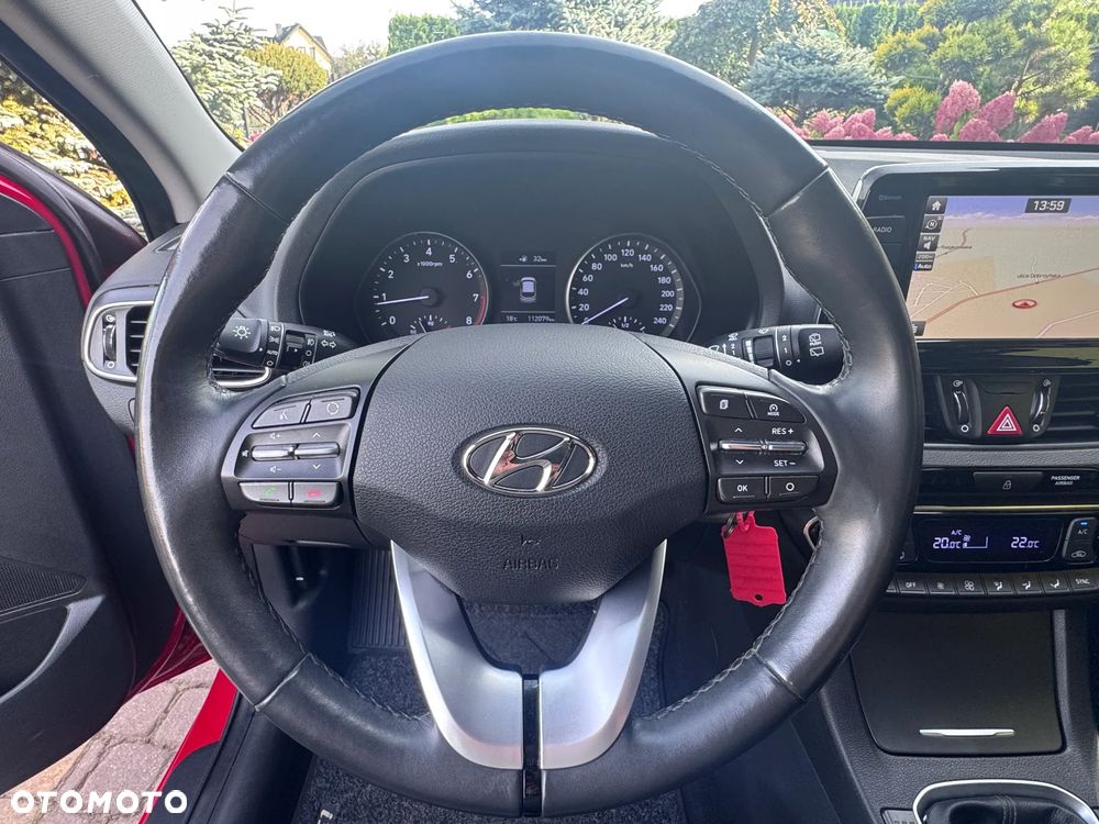 Hyundai i30 i30cw 1.4 Intro Edition - 11