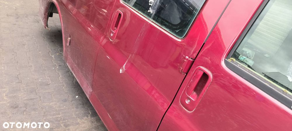 DRZWI PRAWE PRZÓD GMC SAVANA - 8