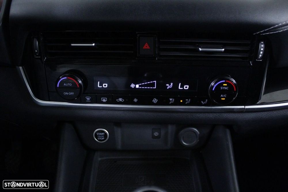 Nissan Qashqai 1.3 DIG-T N-Connecta LED+TT+SKY - 29
