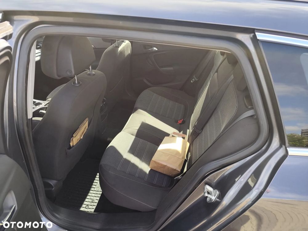 Opel Insignia 2.0 CDTI - 10