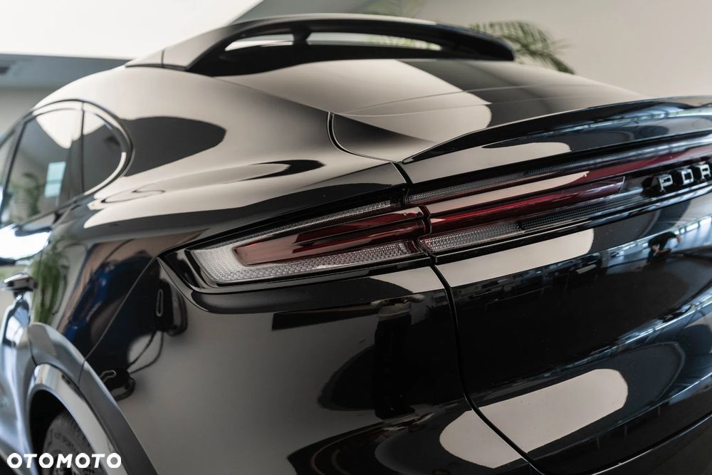 Porsche Cayenne Black Edition - 40