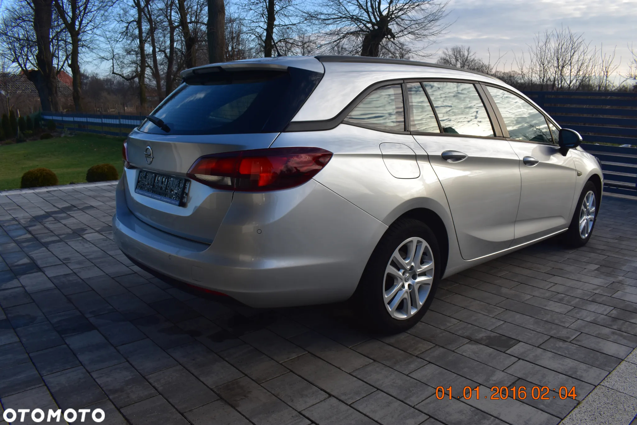 Opel Astra 1.6 D (CDTI) Start/Stop Sports Tourer Edition - 4