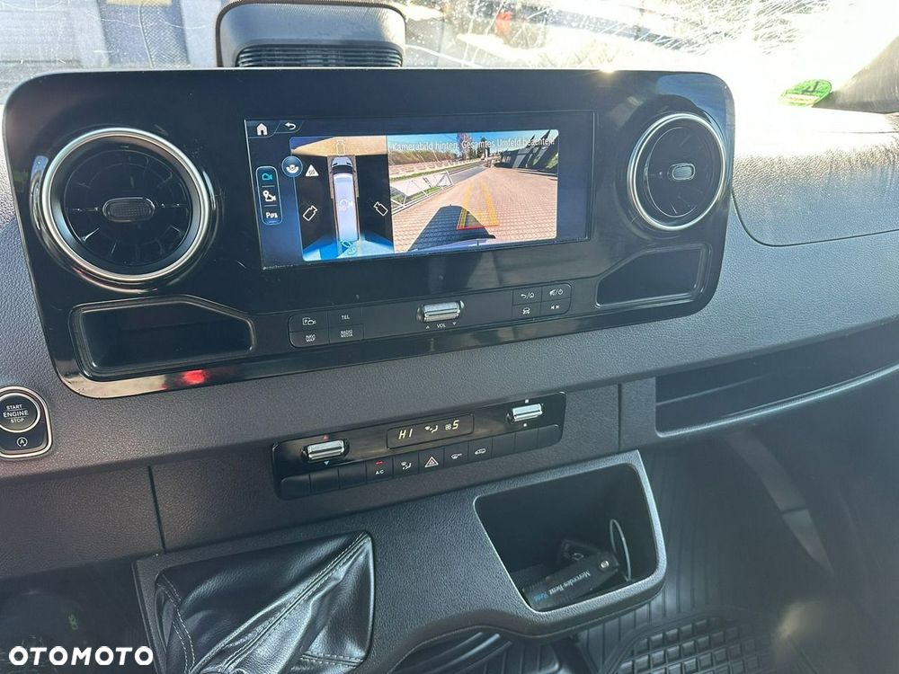 Mercedes-Benz Sprinter - 19
