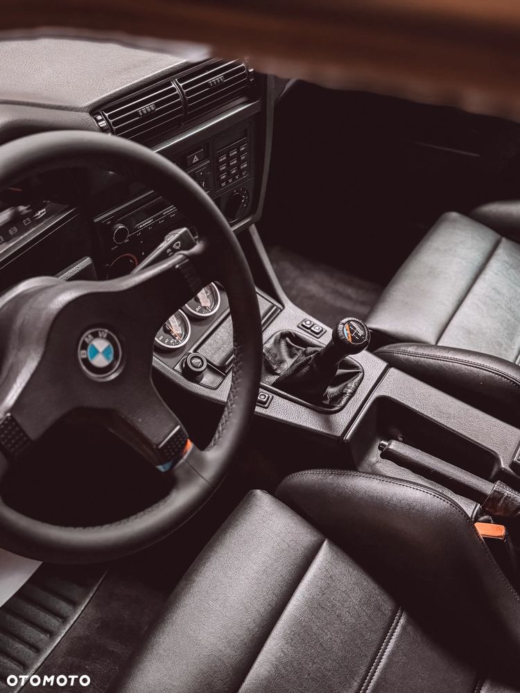 BMW M3 Standard - 10
