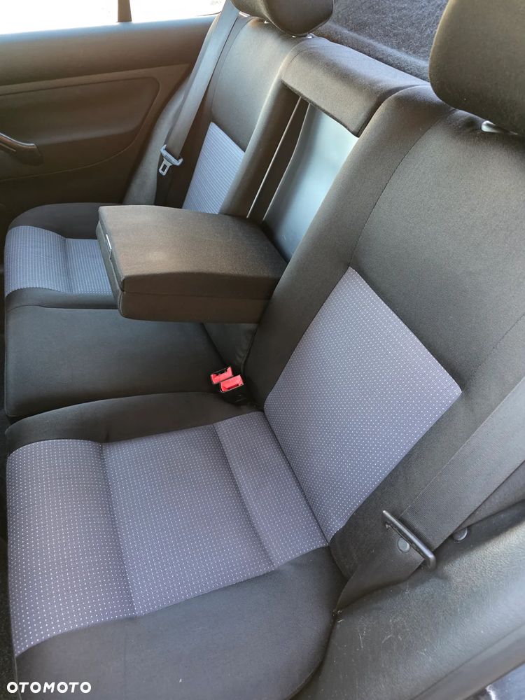 Volkswagen Golf 1.4 Sportline - 12