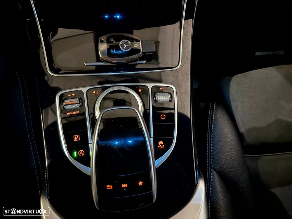 Mercedes-Benz GLC 220 d 4Matic 9G-TRONIC AMG Line - 31