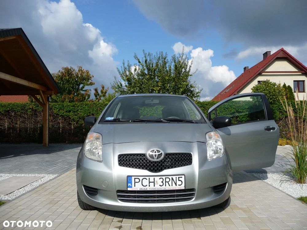 Toyota Yaris - 10