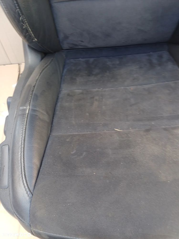 Fotele Skoda Superb 2 skóra alkantara grzane z pamieciami Kombi Europa - 30