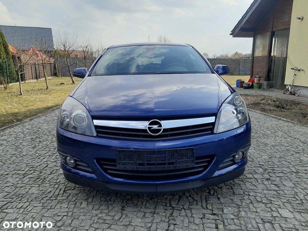 Opel Astra 2.0 Turbo Sport - 1