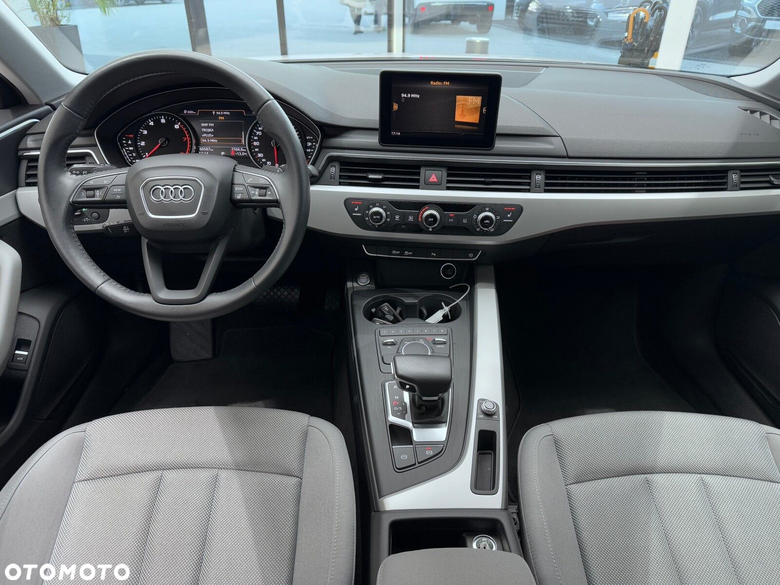 Audi A4 35 TFSI S tronic - 14