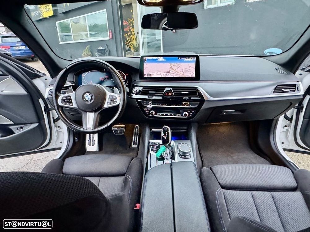 BMW 520 d xDrive Pack M Auto - 11