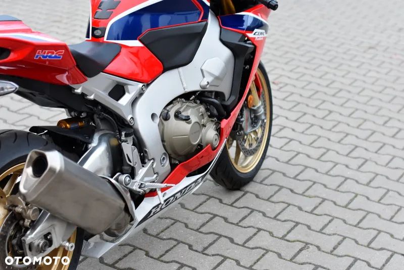 Honda CBR - 17