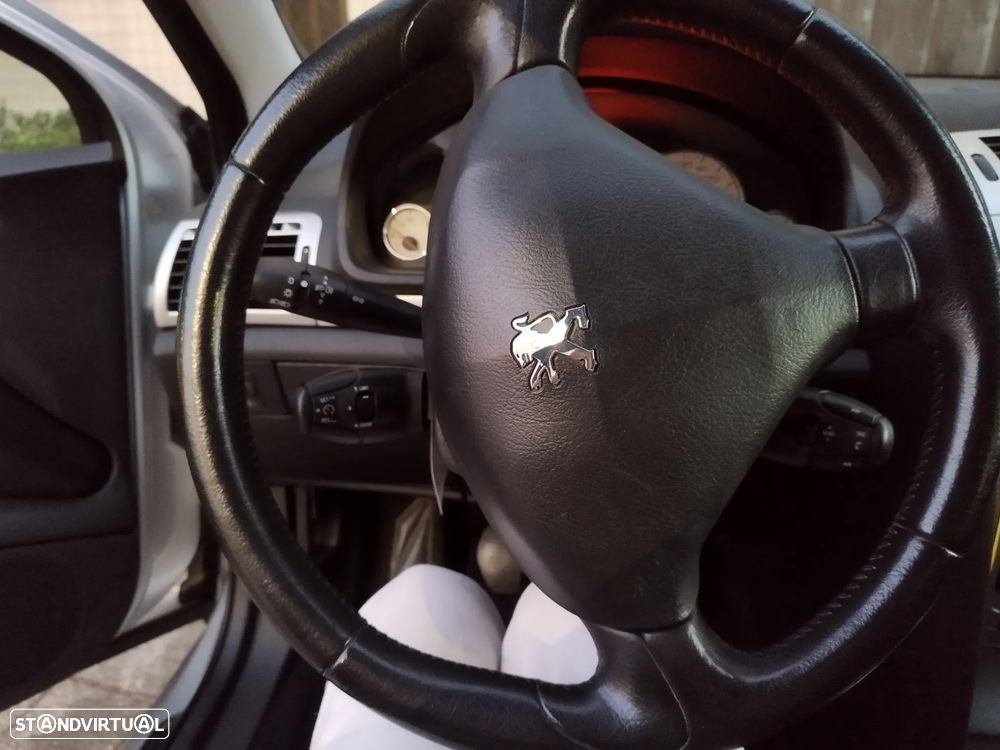 Peugeot 407 1.6 HDi Premium - 4