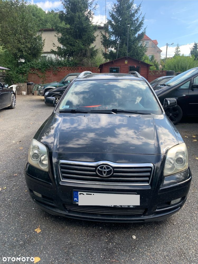 Toyota Avensis - 18