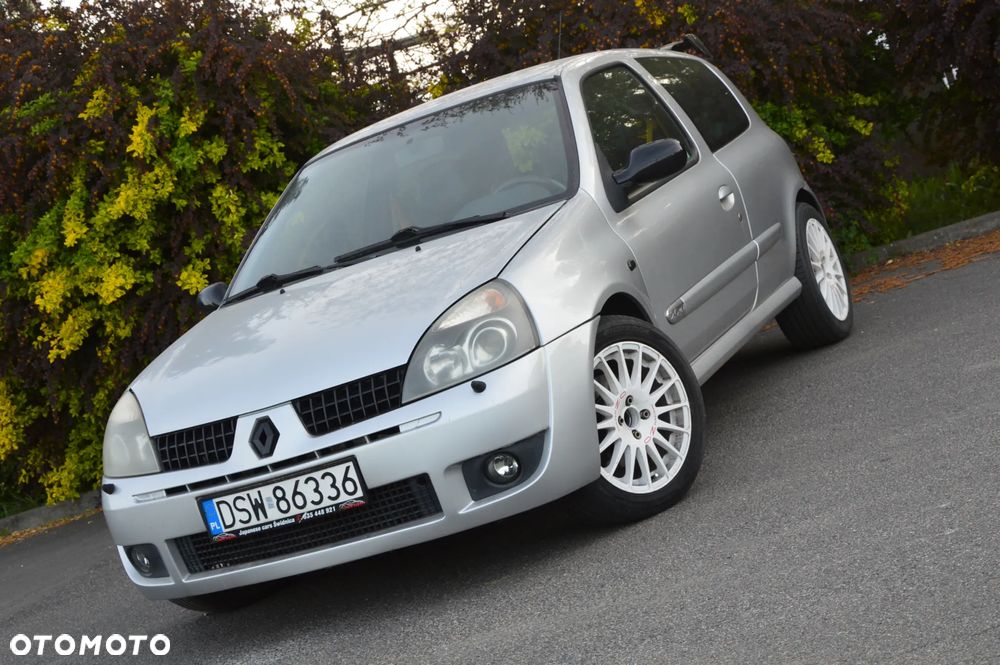 Renault Clio - 22