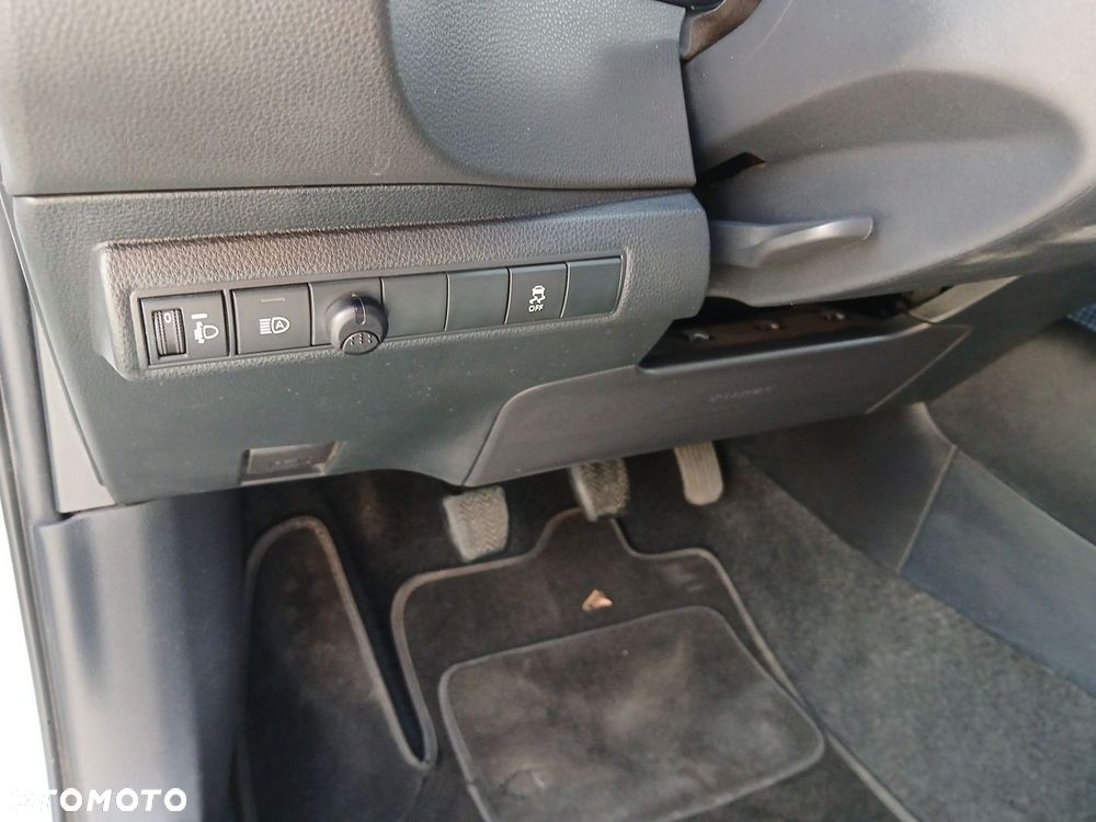 Toyota Corolla 1.2 T Active - 23