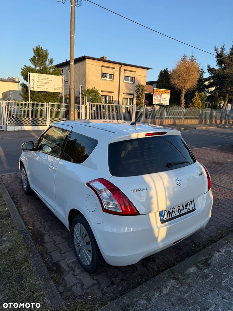 Suzuki Swift 1.2 Club - 3