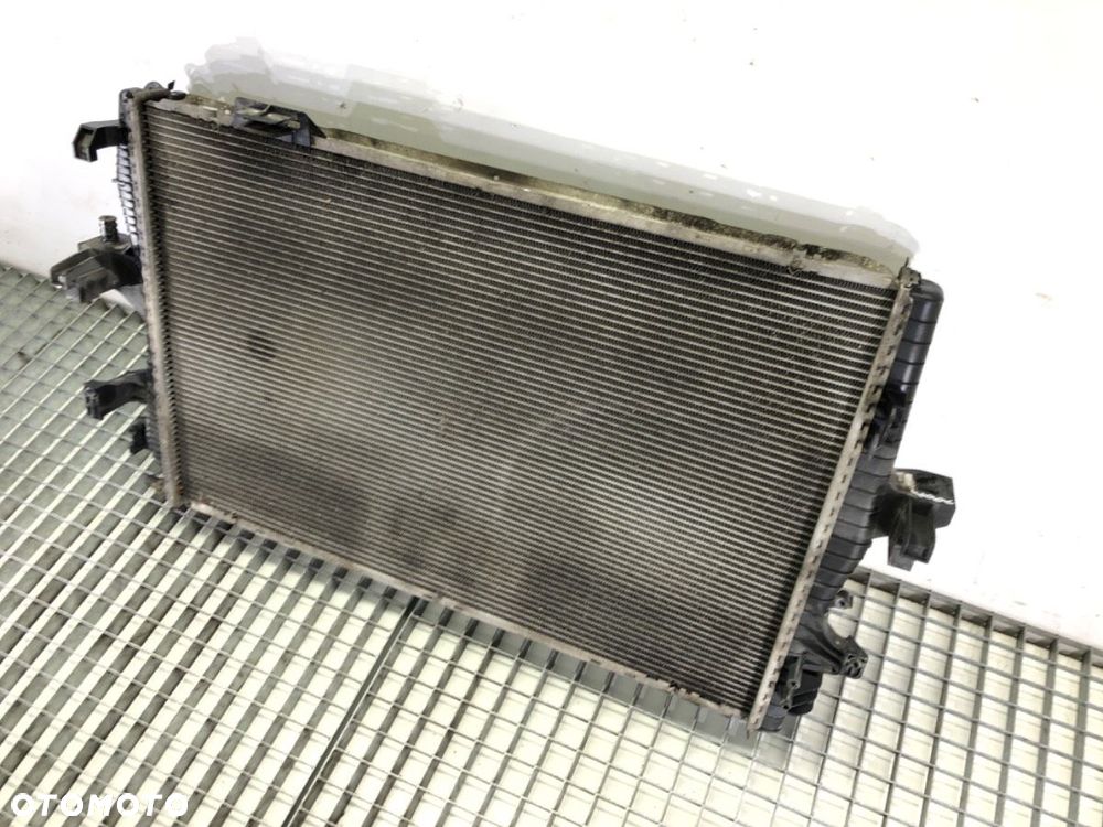 CHŁODNICA WODY  VW TRANSPORTER V Autobus (7HB, 7HJ, 7EB, 7EJ) 2003 - 2015 1.9 TDI 77 kW [105 KM] - 2